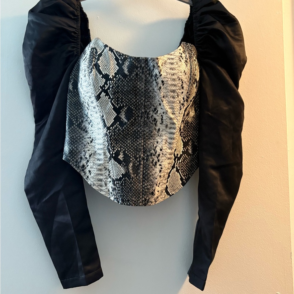 Elegant Snakeskin Print Blouse with Black Sleeves